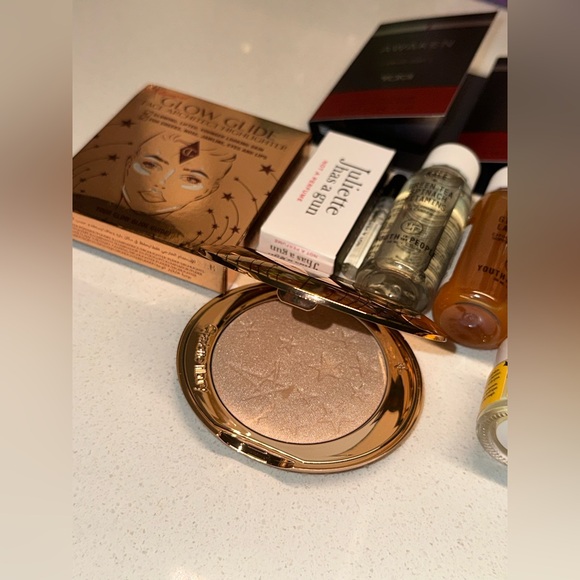 20 Piece Variety Of Make-up, Skincare, & Fragrances - Picture 5 of 7